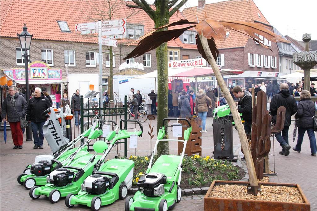 Frühlingsmarkt, verkaufsoffene Geschäfte, Kofferraumverkauf – am Sonntag werden in der Vredener Innenstadt wieder zahlreiche Besucher erwartet.