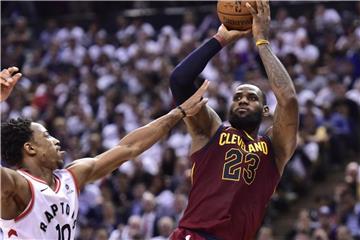 Führte die Cleveland Cavaliers zum Sieg: LeBron James (r). Foto: Frank Gunn/The Canadian Press/AP