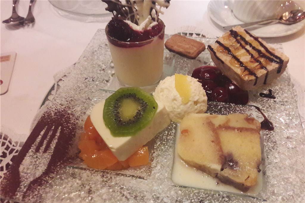 Füchtelner Mühle entführt in Weihnachtswunderland - und das Essen schmeckt auch Fünf kleine Nachspeisen als eine große