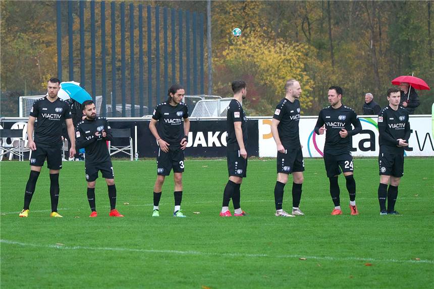 Vier Corona-Fälle! Der TuS Haltern muss Oberliga-Spiel absagen Fünf Tage nach dem Spiel gegen den Holzwickeder SC musste der TuS Haltern am See seine nächste Oberliga-Partie gegen den ASC 09 Dortmund absagen.