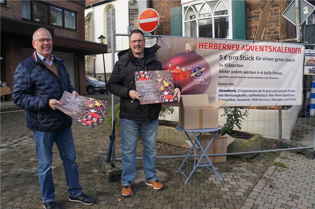 Für 5 Euro war auch wieder der Herberner Adventskalender zu bekommen