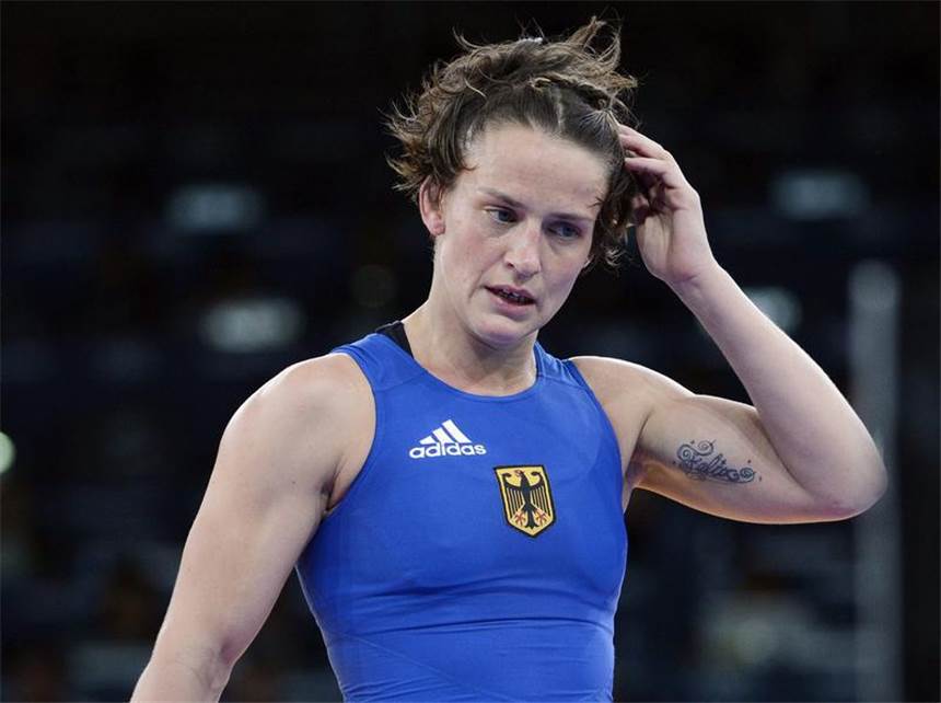 Engelhardts Olympia-Mission nach vier Minuten beendet Für Alexandra Engelhardt waren die Olympischen Spiele schnell beendet. Foto: Andy Rain