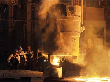 Für den Export produzierter Stahl in der chinesischen Stadt Shenyang. Chinas Außenhandel ist im Februar um gut 20 Prozent eingebrochen. Foto: Stringer