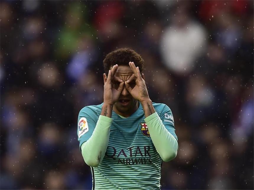 Die teuersten Transfers der Fußball-Geschichte Für die Ablösesumme von 222 Millionen Euro kann Neymar den FC Barcelona verlassen und zu Paris Saint-Germain wechseln. Foto: Alvaro Barrientos