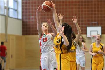 Für die Basketballerinnen der BG Lünen soll es schon möglichst bald wieder in die Sporthalle gehen. 