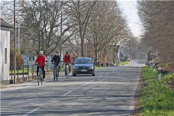 Für die Bausenhagener Straße, die gerade saniert wird, kommt das neue Radverkehrskonzept zu spät – zumindest was den Bau von Radwegen betrifft. 