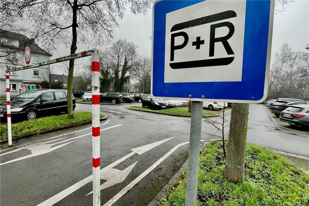 Polizeiwache in Aplerbeck: Gib es einen Neubau am Bischofstor? Park and Ride-Parkplatz in Aplerbeck