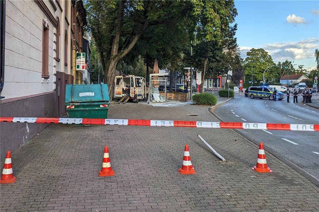 Polizeiabsperrung am Unfallort in Dortmund-Kirchlinde.
