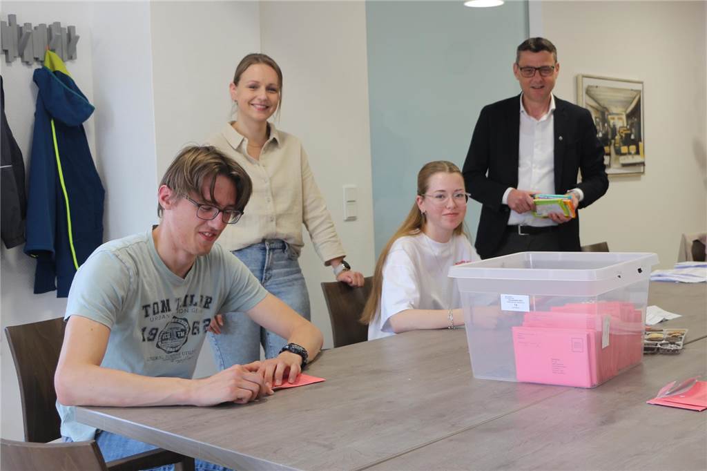 Im Stadtlohner Rathaus ist man für Neuwahl gerüstet Wahlleiterin und Bürgermeister stehen im Büro