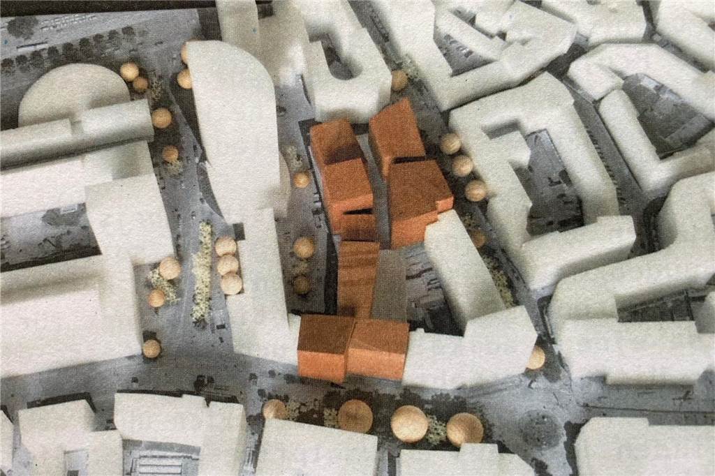 Abriss des Westfalenforums in Dortmund ist vom Tisch Ein Architektenbüro hatte einen „Testentwurf“ erarbeitet, was nach dem Abriss des Westfalenforums in Dortmund gebaut werden sollte. Das Modell zeigt ein Ensemble aus mehreren Gebäuden.