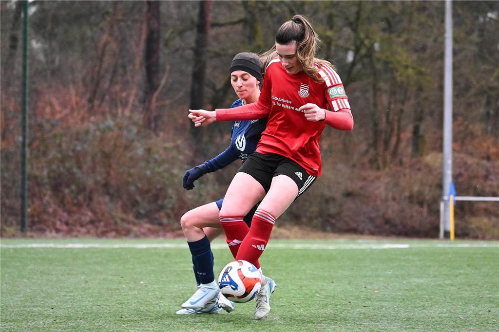 Für Dirk Giezenaar war es das letzte Spiel als Interimstrainer der Flaesheimer Frauen, beim kommenden Spiel steht Erwin Althoff an der Seitenlinie. Die Concordia lag gegen den TV Brechten zwischenzeitlich mit 0:2 zurück, glich aber dank eines Doppelschlags in der Schlussviertelstunde noch zum 2:2 aus.