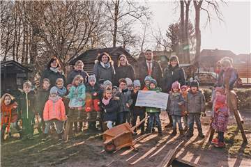 Für ein neues Dach am Außengelände hat die Sparkasse Westmünsterland 3000 Euro gespendet. Doch noch fehlt viel Geld.