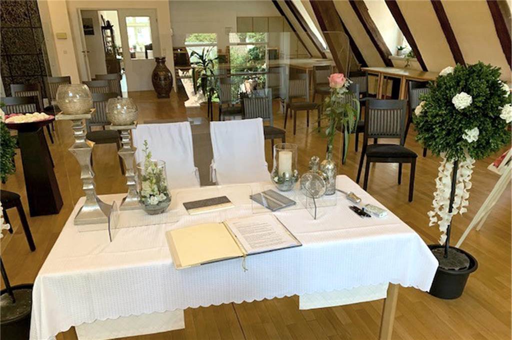 Heiratswillige willkommen: An diesen drei Orten sind Trauungen in Legden möglich Für eine größere Gesellschaft eignet sich der Saal im Obergeschoss des Gebäudes.