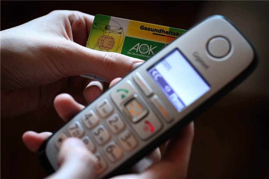 Corona-Krisentelefon des LWL geht in die zweite Runde Für einen Anruf bei dem Corona-Krisentelefon der LWL sollte man seine Krankenkarte zur Hand haben.
