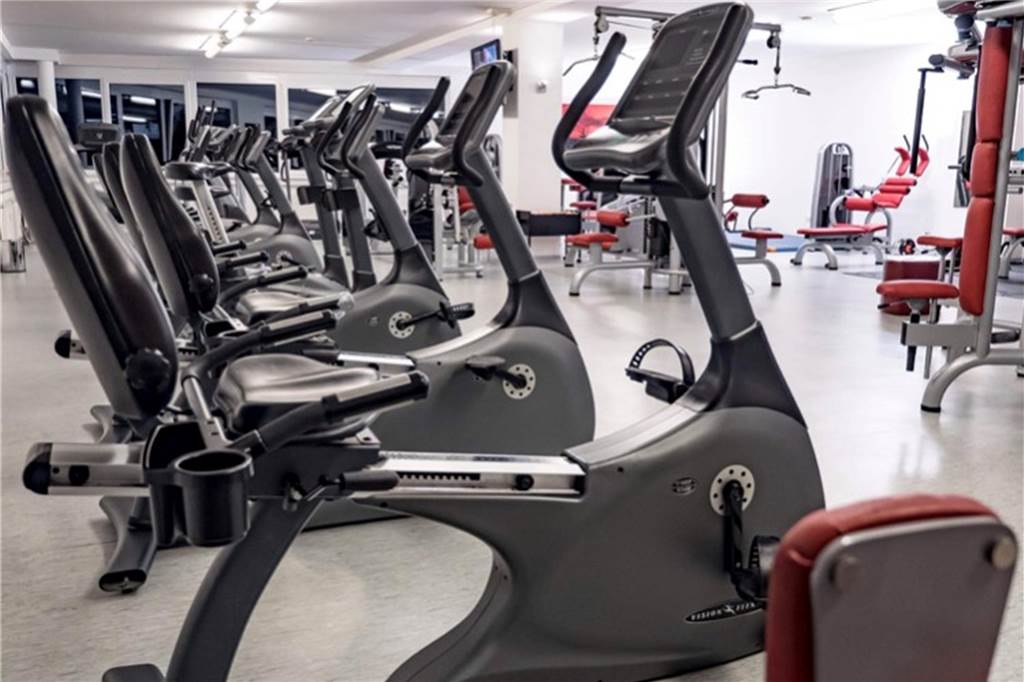 Novemberhilfe? Fitnessstudio-Inhaber hat noch keinen Cent gesehen Für einige der Geräte in Holger Kopps Fitnessstudio müssen auch während des Lockdowns Leasingraten bezahlt werden