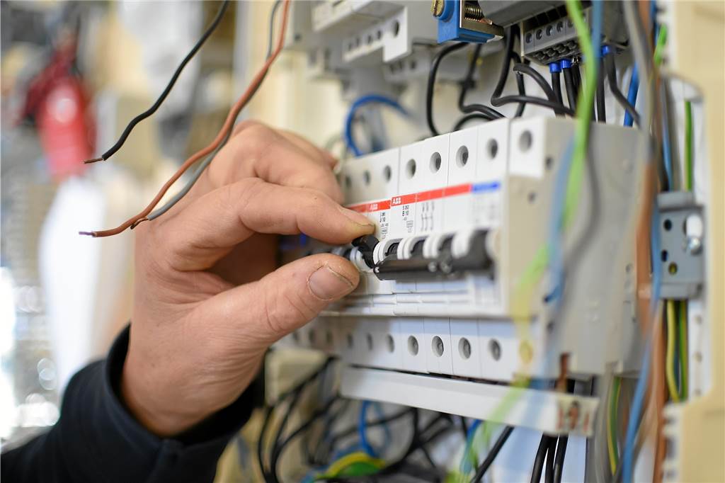 Für Elektriker und Installateure waren die letzten Monate verhältnismäßig einfach.