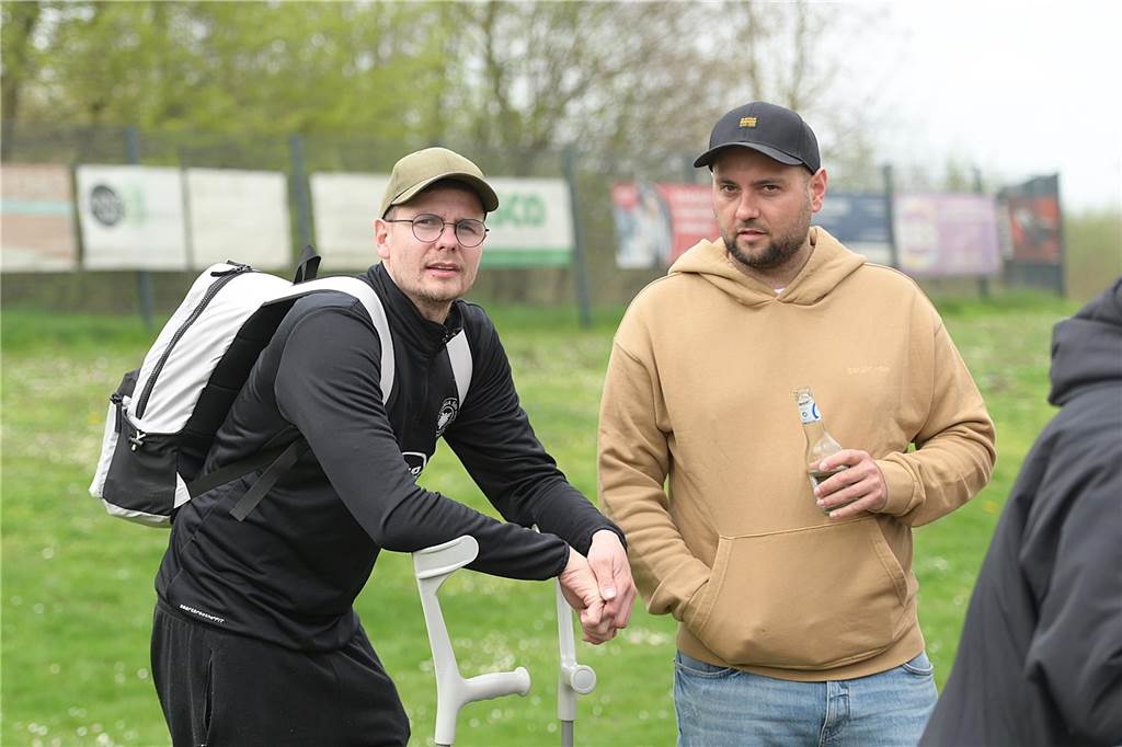 Reaktionen auf den Oberwiese-Plan, freitags zu spielen Für Hendrik Köster, Trainer der zweiten Mannschaft von Teutonia SuS Waltrop, gehört der Fußball am Sonntag dazu.