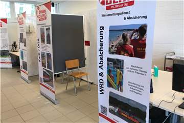 Für ihr Testzentrum mussten die DLRG Helfer einige Umbauten in ihrer Station am Seebad vornehmen.