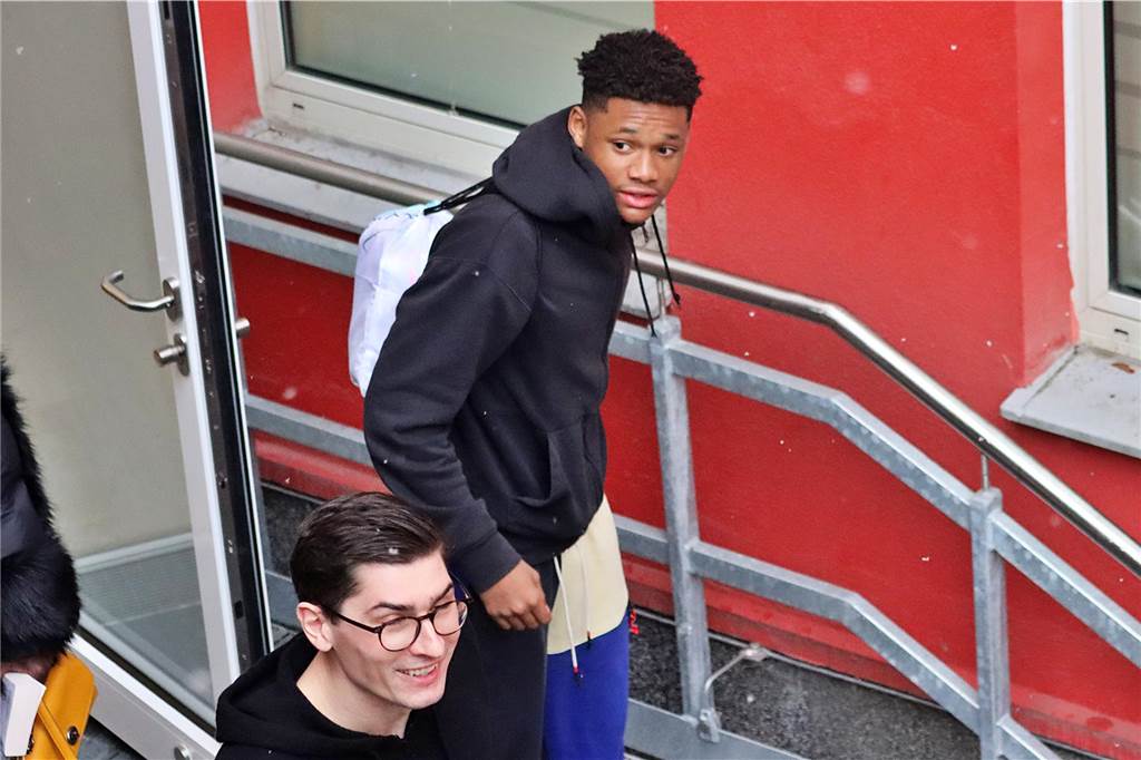 BVB-Juwel Julien Duranville vor erstem Training: Der Druck auf die Flügelspieler wächst Julien Duranville kommt aus dem Knappschaftskrankenhaus.