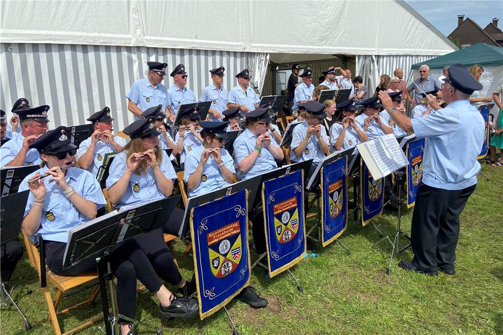 Für Musik sorgte der Spielmannszug Flaesheim, der freiwilligen Feuerwehr Haltern.
