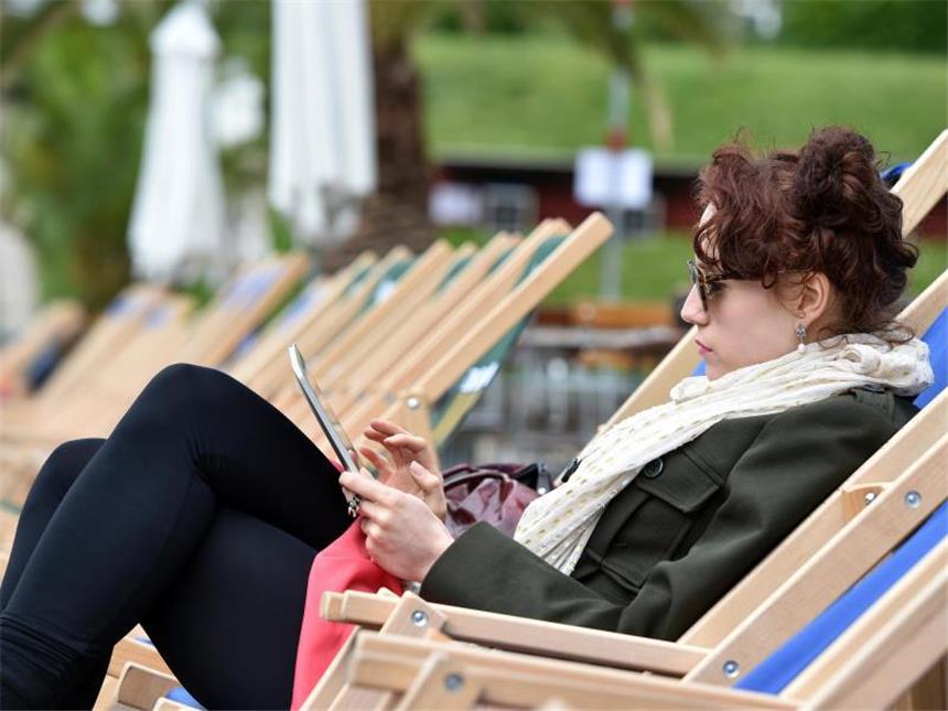 Blogger auf Achse - Das sind die Helfer für unterwegs Für schnelle Bilder und Geschichten unterwegs sind Blogging-Apps besser geeignet als der Umweg über den Computer. Foto: Jens Kalaene