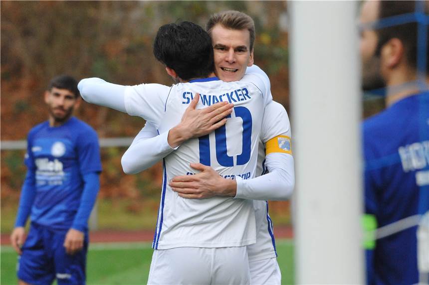 Der Kreispokal war am Wochenende eine Castrop-Rauxeler Familiensache Für seine Familie war das komplette Fußball-Wochenende interessant: Wacker-Kapitän Moritz Budde (r).