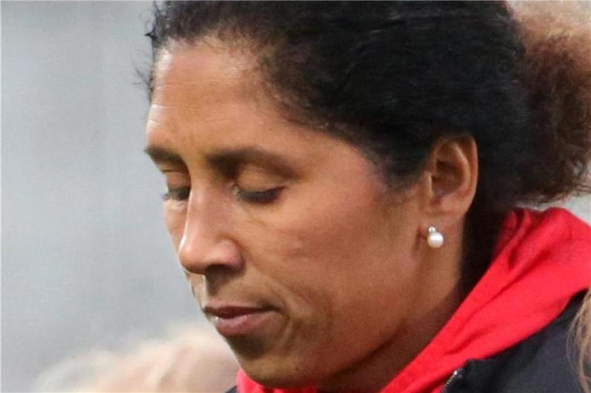 Für Steffi Jones und die DFB-Frauen wird das Spiel gegen Färöer zum Charaktertest. Foto: Thomas Frey