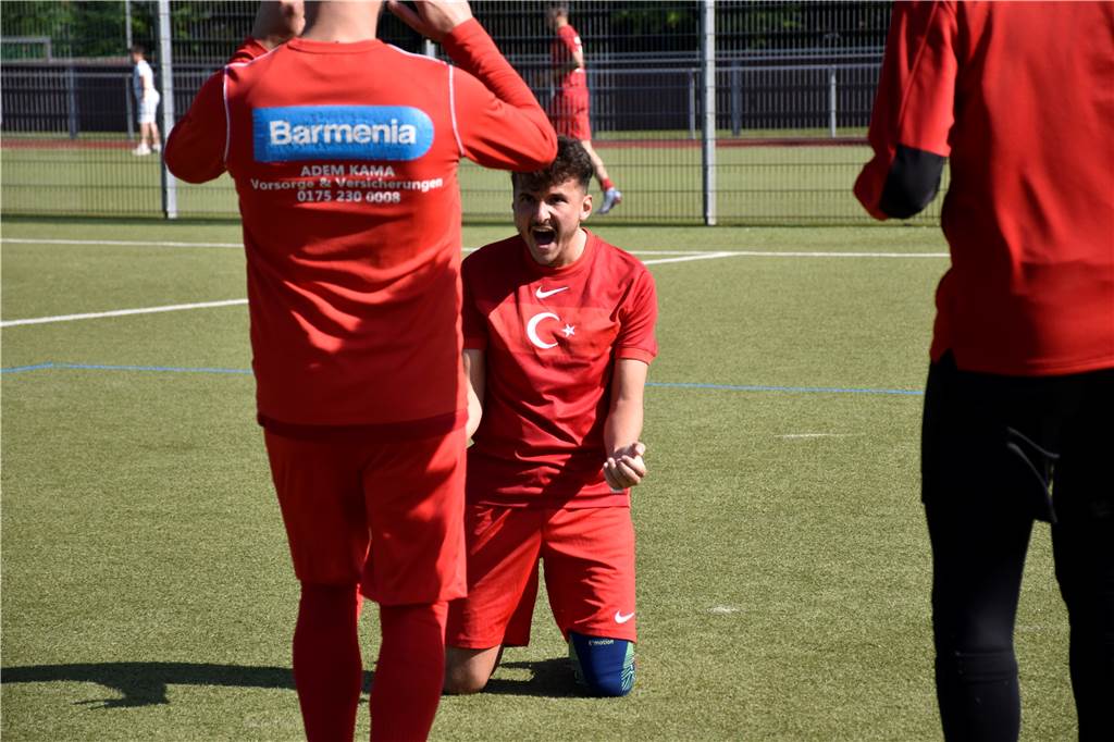 TSC Kamen deklassiert Westfalia Wethmar: „Das ist an Arroganz und Frechheit nicht zu überbieten“ Furkan Cengiz lässt seinen Emotionen nach dem Sieg des TSC Kamen über Westfalia Wethmar freien lauf.