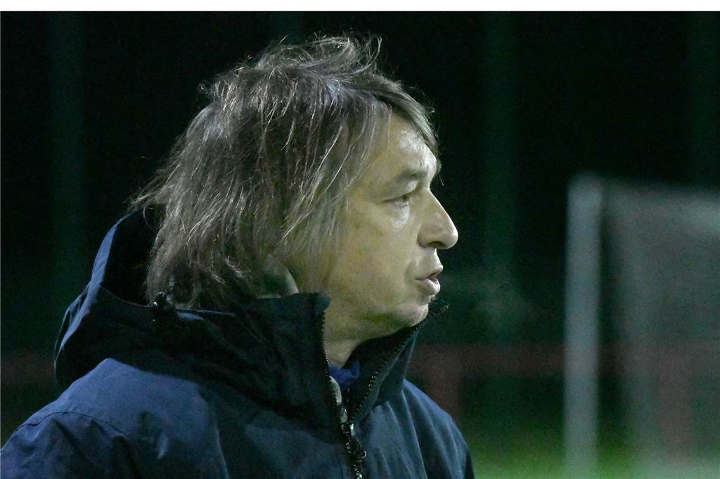 Fußball ist ein verrückter Sport. Am 15. Spieltag gab es auf dem Sportplatz am Fuchweg eine Partie der Sorte „Fußball verkehrt“ - zwischen dem FC Castrop-Rauxel und dem TuS Harpen. Der FC war spielbestimmend. Die Bochumer siegten aber mit 4:1.