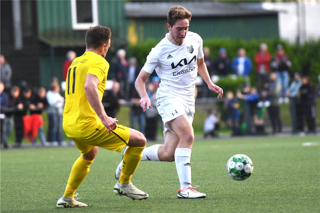 Fußball, Kreispokal Finale 8. Mai 2024, Hermann-Grefer-Sportpark Dorsten. SV Dorsten-Hardt - SV Vestia Disteln 3:5 nach Elfmeterschießen.