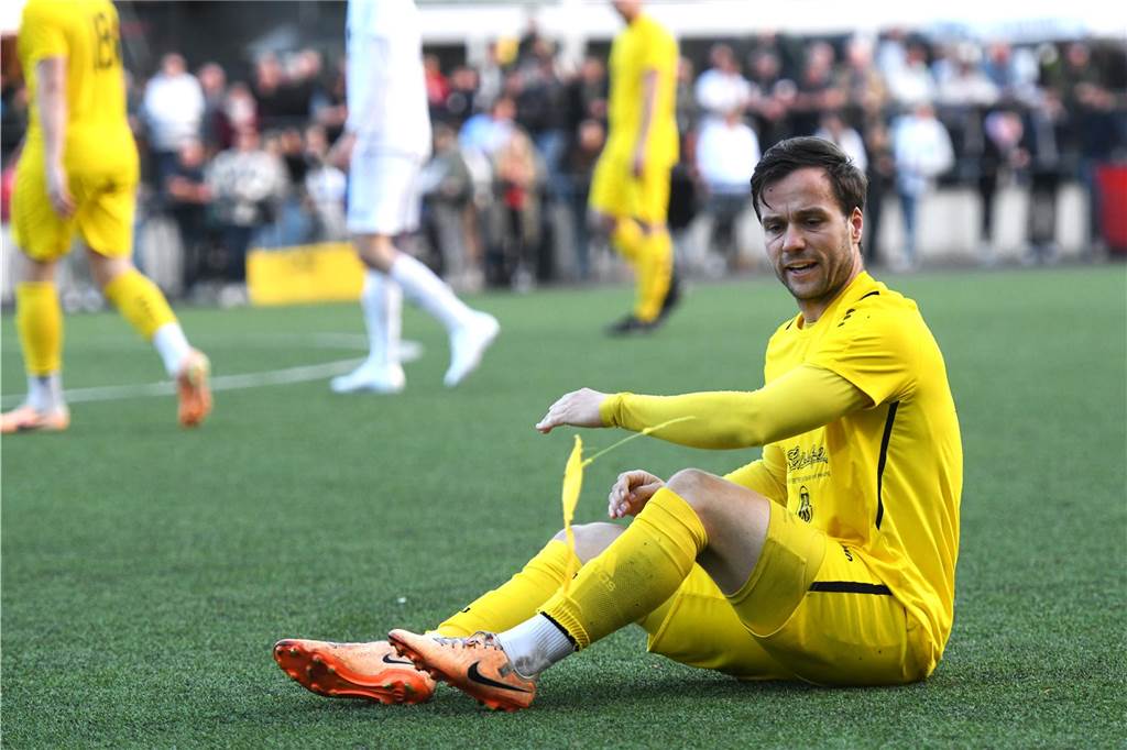 Fußball, Kreispokal Finale 8. Mai 2024, Hermann-Grefer-Sportpark Dorsten. SV Dorsten-Hardt - SV Vestia Disteln 3:5 nach Elfmeterschießen.