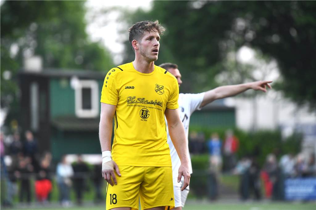 Fußball, Kreispokal Finale 8. Mai 2024, Hermann-Grefer-Sportpark Dorsten. SV Dorsten-Hardt - SV Vestia Disteln 3:5 nach Elfmeterschießen.