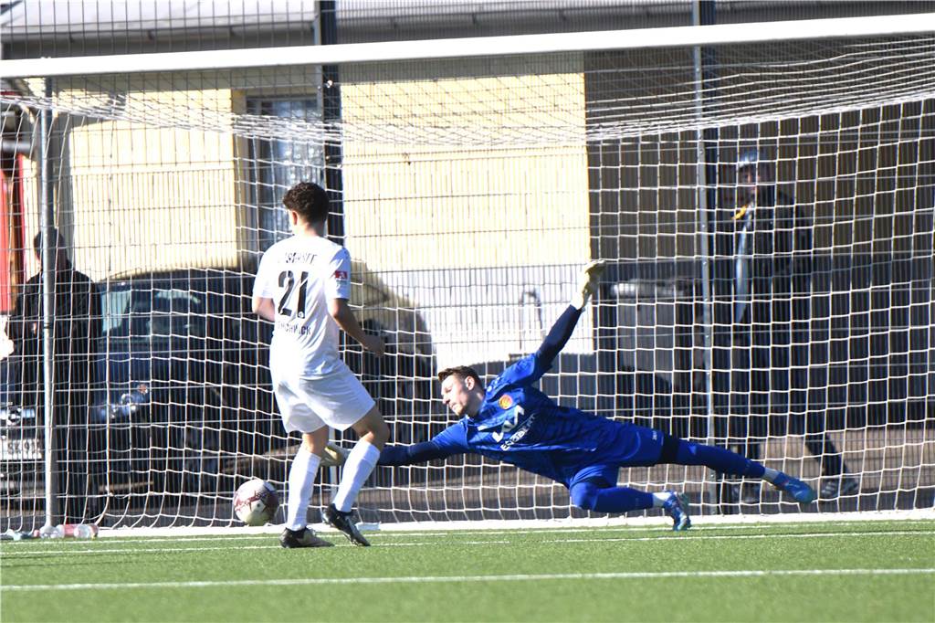 Fußball Oberliga Westfalen 2. März 2025, Jule-Ludorf-Sportanlage; Spvgg. Erkenschwick - SV Schermbeck 0:3.
