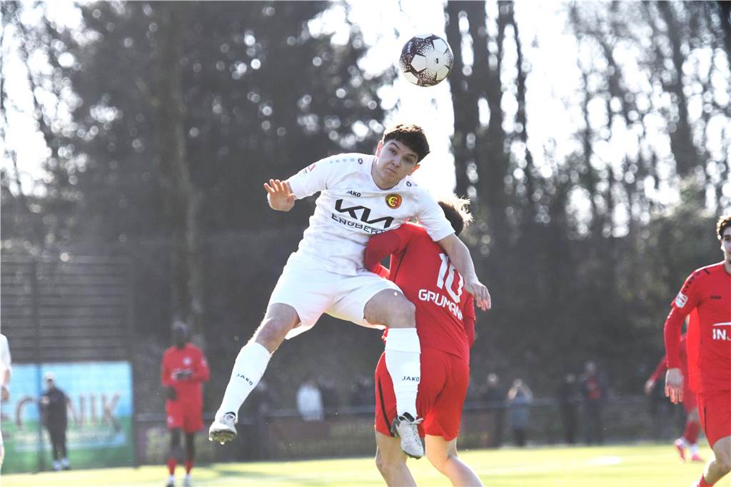Fußball Oberliga Westfalen 2. März 2025, Jule-Ludorf-Sportanlage; Spvgg. Erkenschwick - SV Schermbeck 0:3.