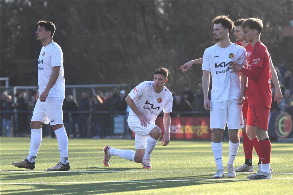 Fußball Oberliga Westfalen 2. März 2025, Jule-Ludorf-Sportanlage; Spvgg. Erkenschwick - SV Schermbeck 0:3.