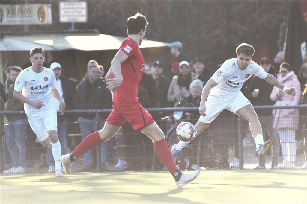 Fußball Oberliga Westfalen 2. März 2025, Jule-Ludorf-Sportanlage; Spvgg. Erkenschwick - SV Schermbeck 0:3.