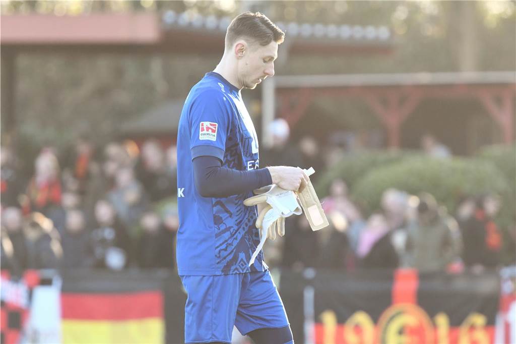 Fußball Oberliga Westfalen 2. März 2025, Jule-Ludorf-Sportanlage; Spvgg. Erkenschwick - SV Schermbeck 0:3.
