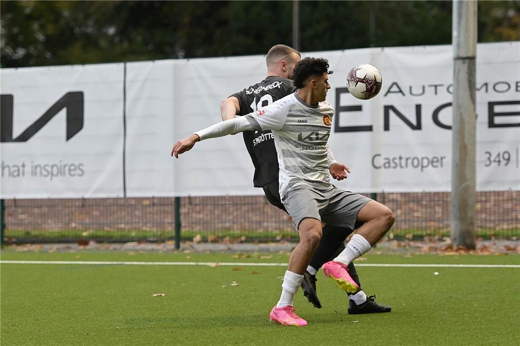 Fußball Oberliga Westfalen 29. Oktober 2023, Spvgg. Erkenschwick - SV Schermbeck 1:3. 