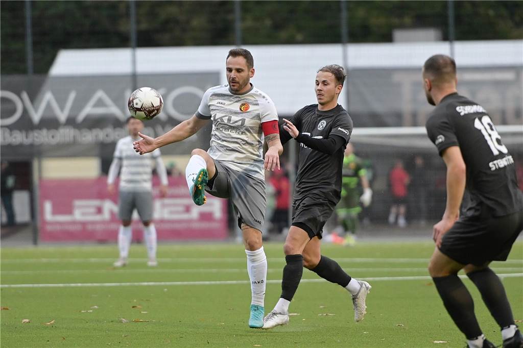 Fußball Oberliga Westfalen 29. Oktober 2023, Spvgg. Erkenschwick - SV Schermbeck 1:3. 