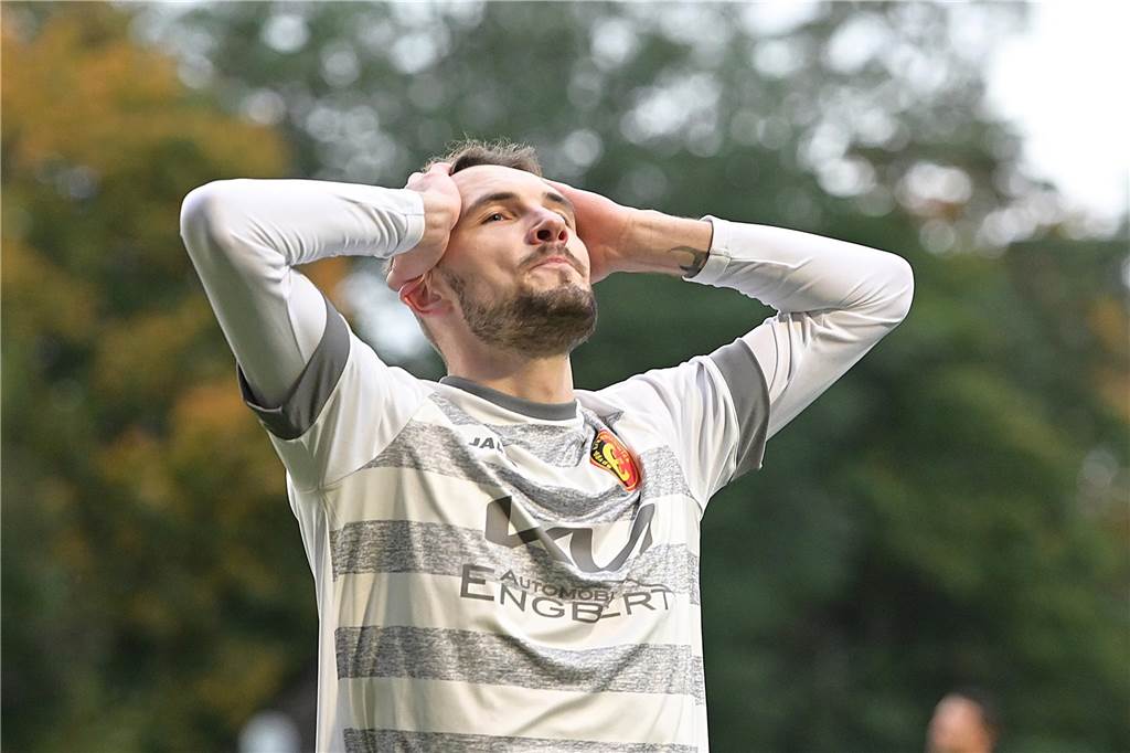 Fußball Oberliga Westfalen 29. Oktober 2023, Spvgg. Erkenschwick - SV Schermbeck 1:3. 