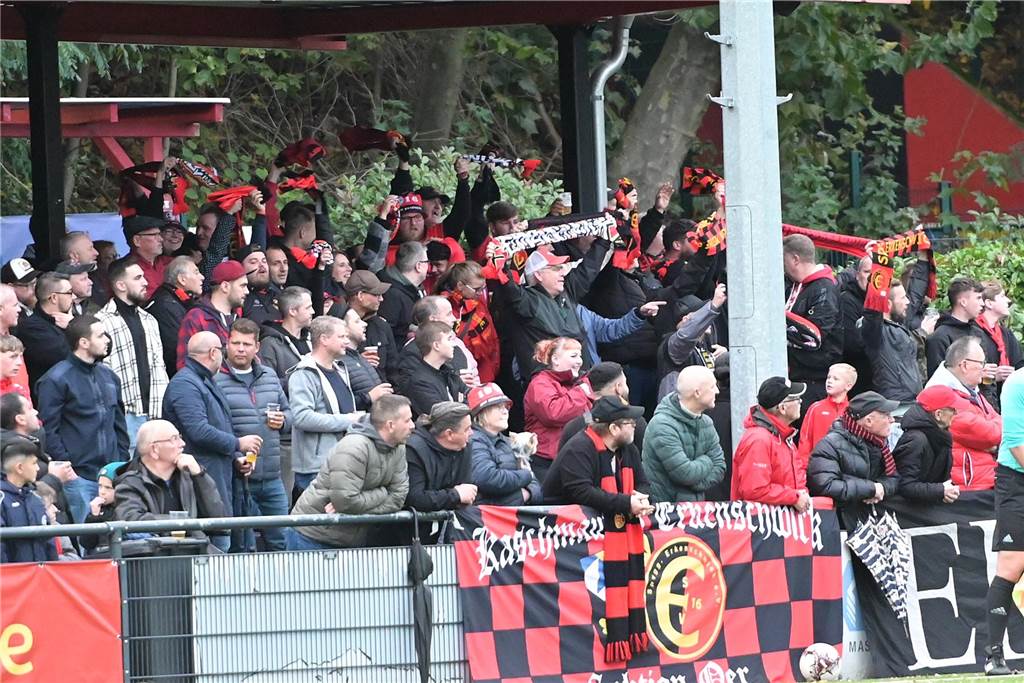 Fußball Oberliga Westfalen 29. Oktober 2023, Spvgg. Erkenschwick - SV Schermbeck 1:3. 