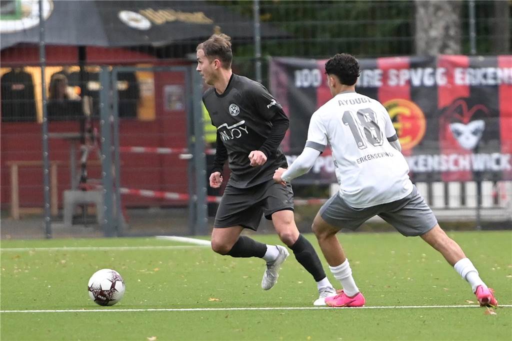 Fußball Oberliga Westfalen 29. Oktober 2023, Spvgg. Erkenschwick - SV Schermbeck 1:3. 