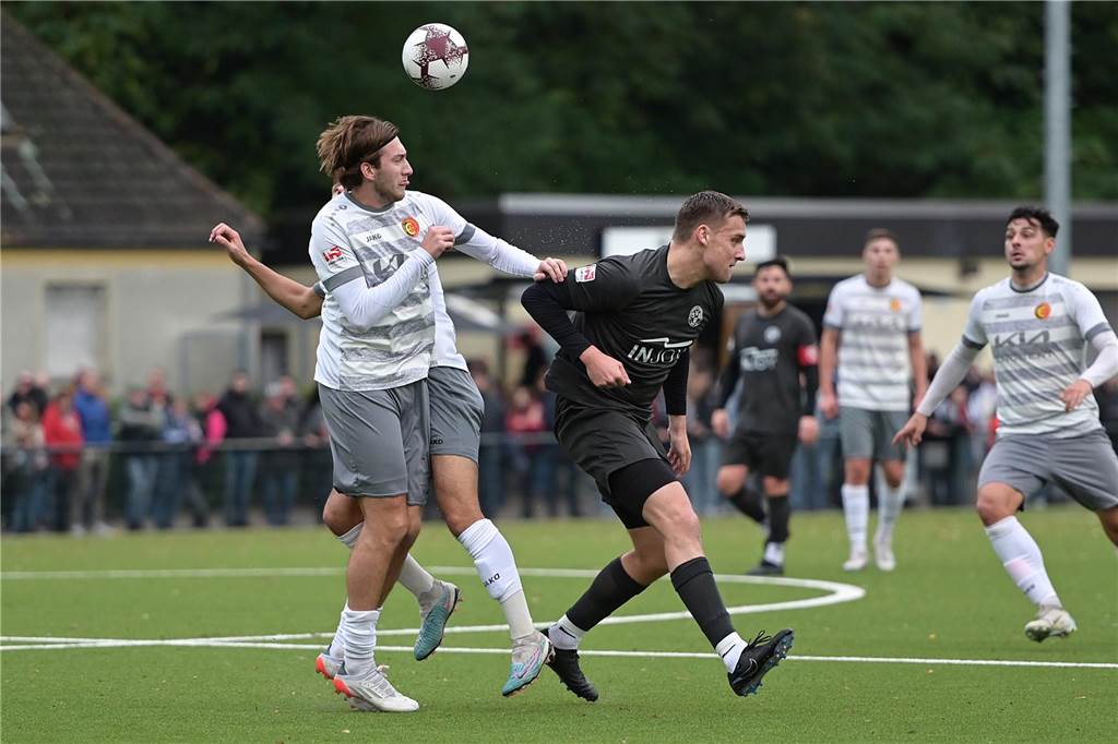 Fußball Oberliga Westfalen 29. Oktober 2023, Spvgg. Erkenschwick - SV Schermbeck 1:3. 
