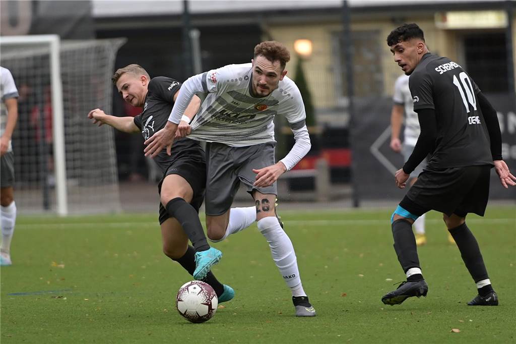 Fußball Oberliga Westfalen 29. Oktober 2023, Spvgg. Erkenschwick - SV Schermbeck 1:3. 