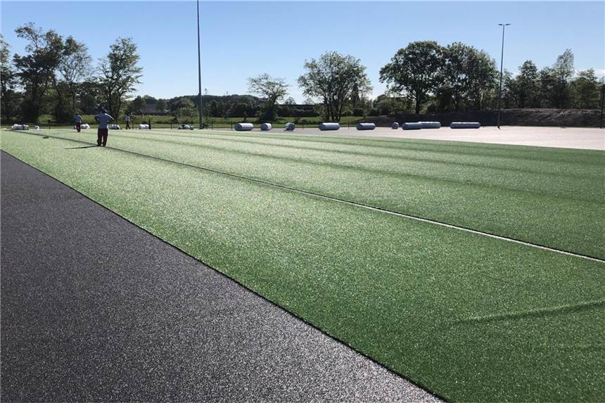 Wieso sich die Einweihung des neuen Kunstrasen beim SV Südkirchen verzögert Fußballspielen ist auf dem Geläuf des SV Südkirchen noch nicht möglich