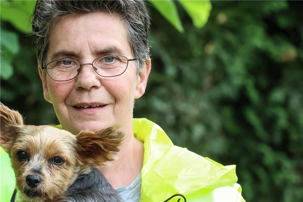 Arche 90 rettet Hunde vor dem Tod: Tiere waren völlig verwahrlost Gabi Bayer von der Arche 90