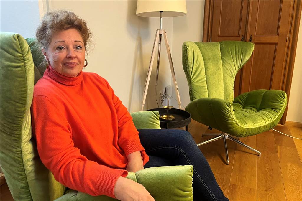 Tagesklinik im Schloss Lembeck geht in den Betrieb Gabriella Berthe in ihrem Behandlungszimmer