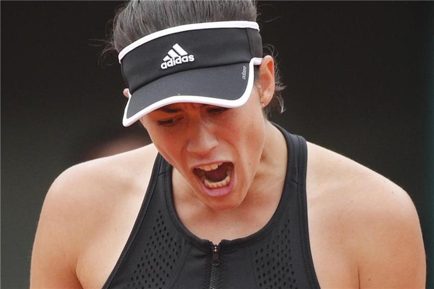Muguruza nach Sieg über Scharapowa im Halbfinale Garbine Muguruza siegte glatt gegen Scharapowa. Foto: Christophe Ena/AP