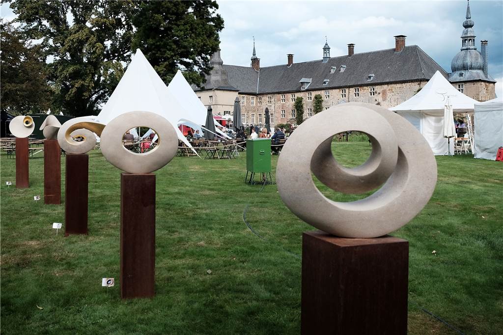 Indian Summer: 140 Aussteller locken auf Schloss Lembeck Garten, Wohnen, Kunst sind die Schwerpunkte beim "Indian Summer".