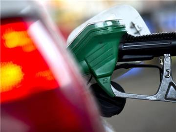 Gedämpft wird die Teuerung weiterhin von der Preisentwicklung bei Energie. Tanken und Heizen war für Verbraucher im November günstiger als im Vorjahresmonat. Foto: Arno Burgi